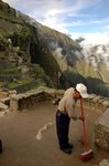 Sprzątanie Machu Picchu