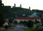 U stóp zamku położone jest miasto Chęciny