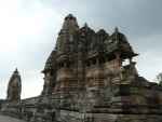 Świątynia Vishvanath - tarasowe strzeliste wieże (sikhary)