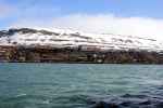 Barentsburg od strony fjordu (Norwegia)